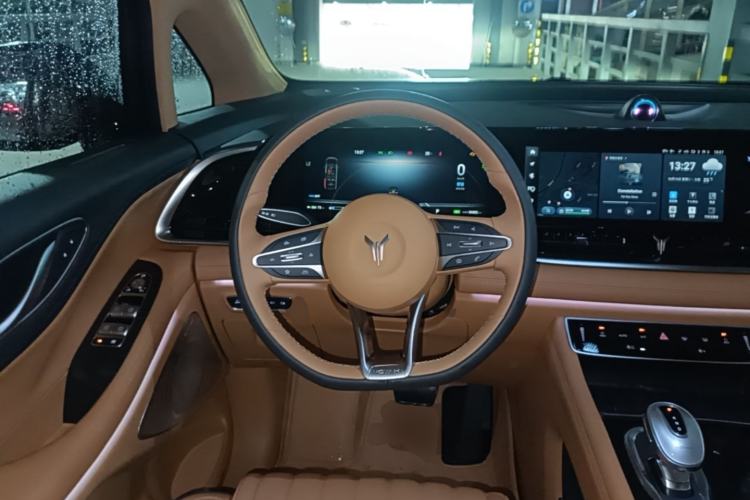 Used VOYAH Dream 2024 PHEV Ultra-Long Range Flagship Edition Steering Wheel