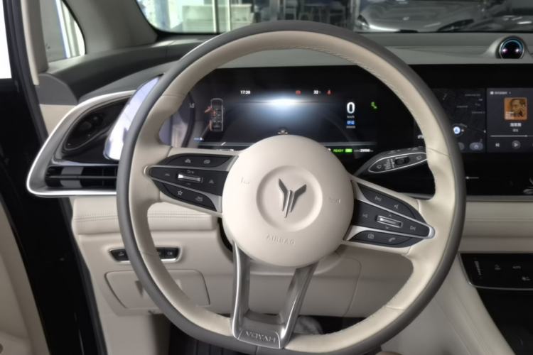 Used VOYAH Dream 2024 PHEV Ultra-Long Range Flagship Edition Steering Wheel