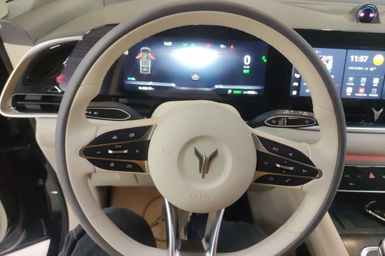 Used VOYAH Dream 2024 EV Long-Range Premium Edition Steering Wheel
