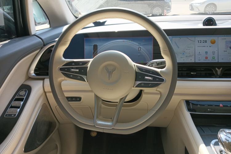 Used VOYAH Dream 2024 PHEV Extended-Range Premium Edition Steering Wheel