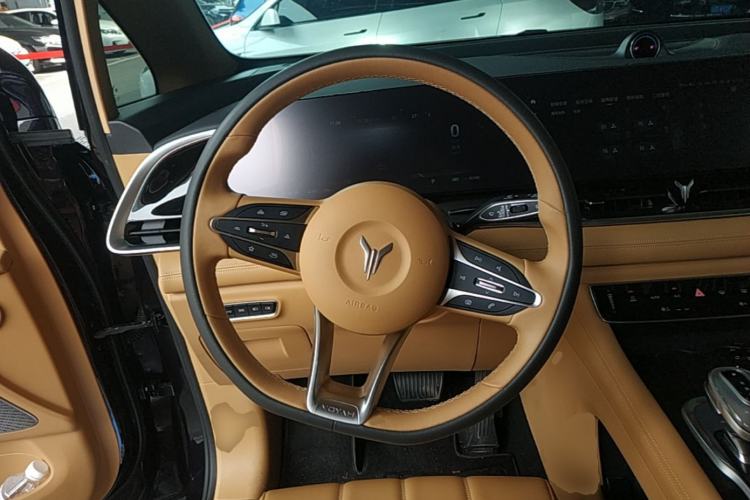 Used VOYAH Dream 2024 PHEV Extended-Range Premium Edition Steering Wheel