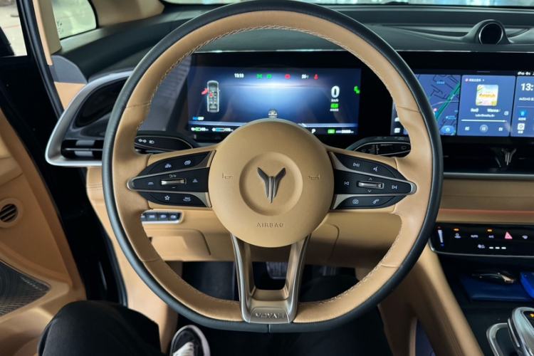 Used VOYAH Dream 2024 PHEV Extended-Range Premium Edition Steering Wheel