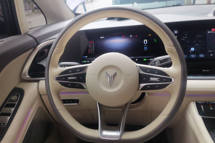 Used VOYAH Dream 2024 PHEV Ultra-Long Range Flagship Edition Steering Wheel