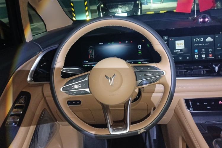 Used VOYAH Dream 2024 PHEV Ultra-Long Range Flagship Edition Steering Wheel