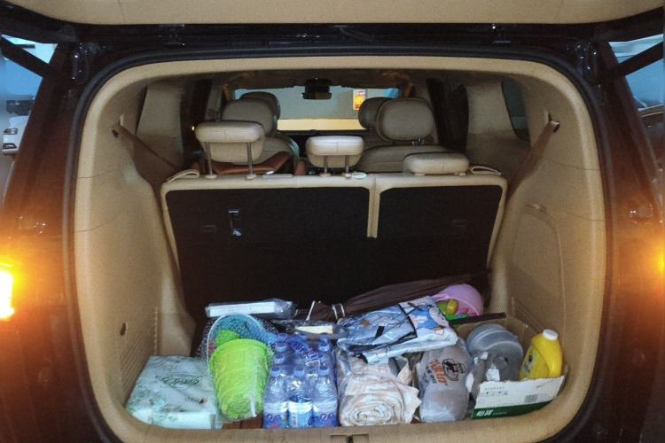 Used VOYAH Dream 2024 PHEV Extended-Range Premium Edition Trunk