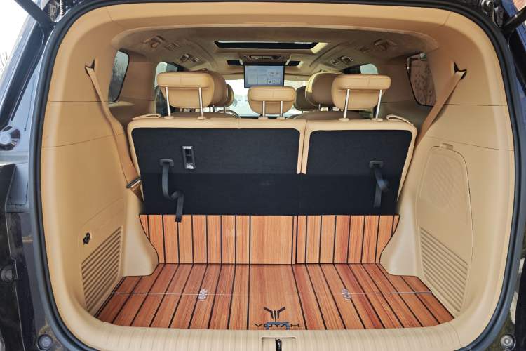 Used VOYAH Dream 2024 PHEV Ultra-Long Range Flagship Edition Trunk