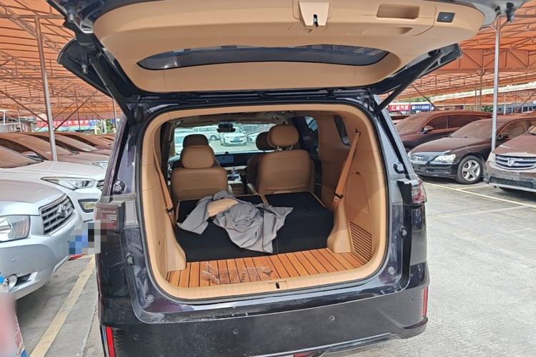 Used VOYAH Dream 2024 EV Long-Range Premium Edition Trunk