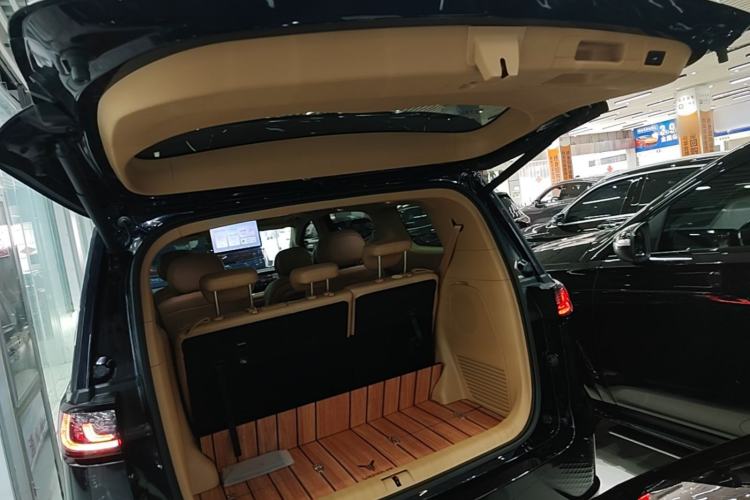 Used VOYAH Dream 2024 PHEV Ultra-Long Range Flagship Edition Trunk