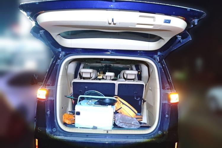 Used VOYAH Dream 2024 EV Long-Range Premium Edition Trunk