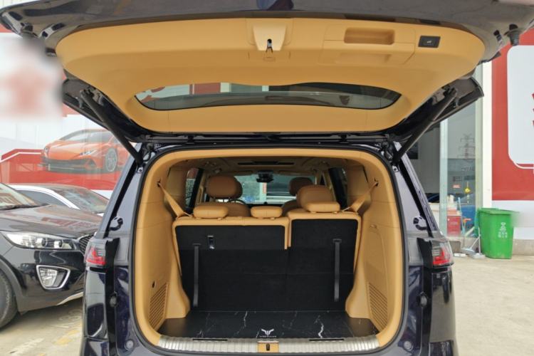 Used VOYAH Dream 2024 PHEV Extended-Range Premium Edition Trunk