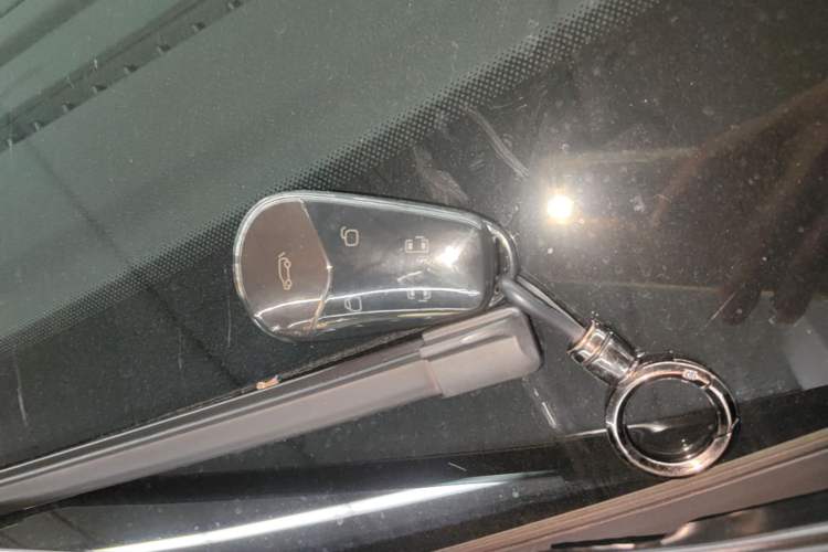 Used VOYAH Dream 2024 PHEV Extended-Range Premium Edition Vehicle Key