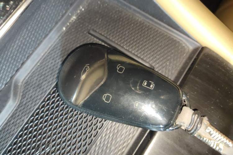 Used VOYAH Dream 2024 PHEV Extended-Range Premium Edition Vehicle Key