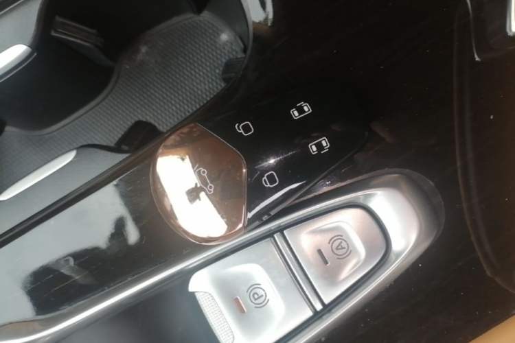 Used VOYAH Dream 2024 PHEV Extended-Range Premium Edition Vehicle Key