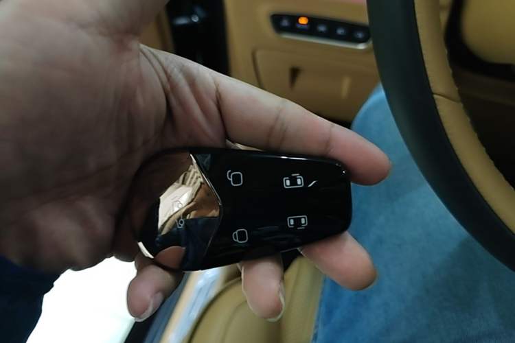 Used VOYAH Dream 2024 PHEV Ultra-Long Range Flagship Edition Vehicle Key