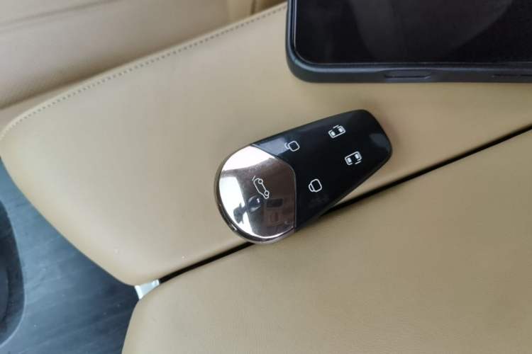 Used VOYAH Dream 2024 PHEV Extended-Range Premium Edition Vehicle Key