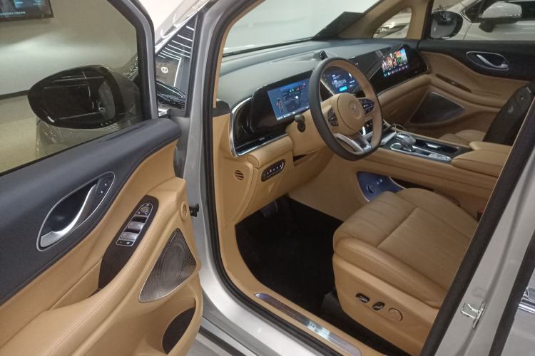 Used VOYAH Dream 2024 PHEV Extended-Range Premium Edition Driver Seat