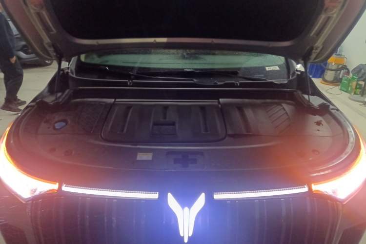 Used VOYAH Dream 2024 EV Long-Range Flagship Edition Engine Bay