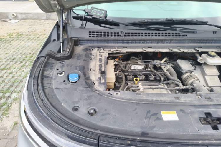 Used VOYAH Dream 2024 PHEV Extended-Range Premium Edition Engine Bay Right