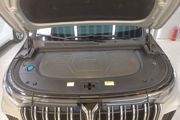 Used VOYAH Dream 2024 PHEV Extended-Range Premium Edition Engine Bay