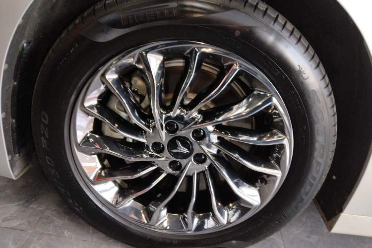 Used VOYAH Dream 2024 PHEV Ultra-Long Range Flagship Edition Exterior 1