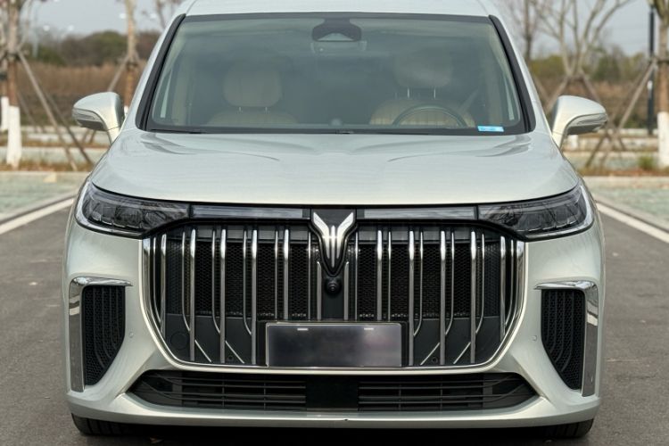 Used VOYAH Dream 2024 PHEV Ultra-Long Range Flagship Edition Exterior 3