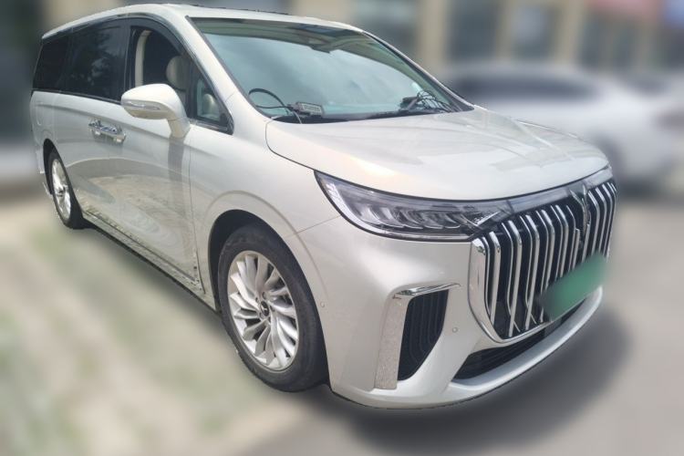 Used VOYAH Dream 2024 PHEV Extended-Range Premium Edition Front Right 45 Deg