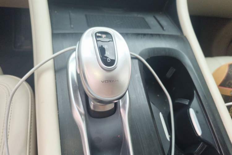 Used VOYAH Dream 2024 PHEV Extended-Range Premium Edition Gear Lever