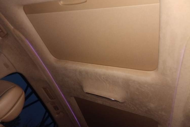Used VOYAH Dream 2024 EV Long-Range Flagship Edition Headliner