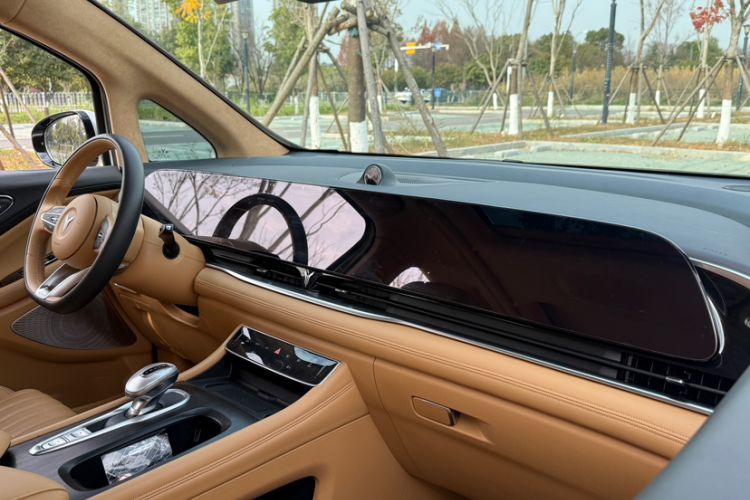 Used VOYAH Dream 2024 PHEV Ultra-Long Range Flagship Edition Interior 4