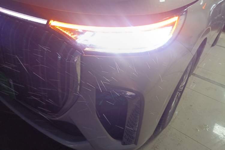Used VOYAH Dream 2024 EV Long-Range Flagship Edition Left Front Headlight