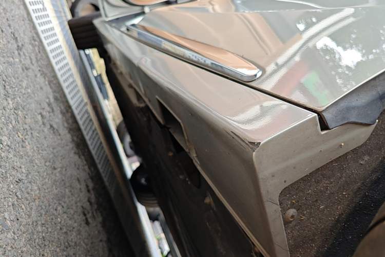 Used VOYAH Dream 2024 PHEV Ultra-Long Range Flagship Edition Left Side Sill