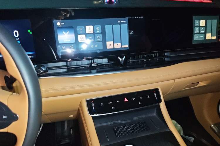 Used VOYAH Dream 2024 PHEV Ultra-Long Range Flagship Edition Audio And AC Panel