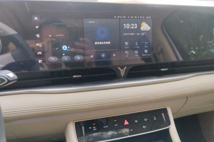 Used VOYAH Dream 2024 PHEV Ultra-Long Range Flagship Edition Audio And AC Panel