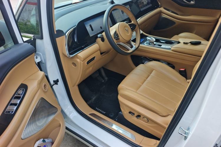 Used VOYAH Dream 2024 PHEV Extended-Range Premium Edition Driver Seat