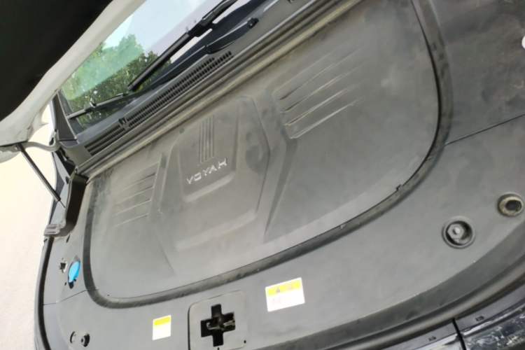 Used VOYAH Dream 2024 PHEV Ultra-Long Range Flagship Edition Engine Bay