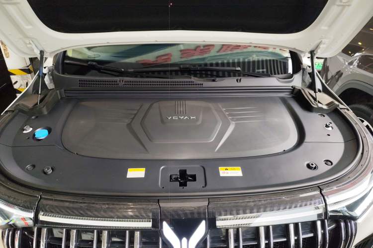 Used VOYAH Dream 2024 PHEV Extended-Range Premium Edition Engine Bay