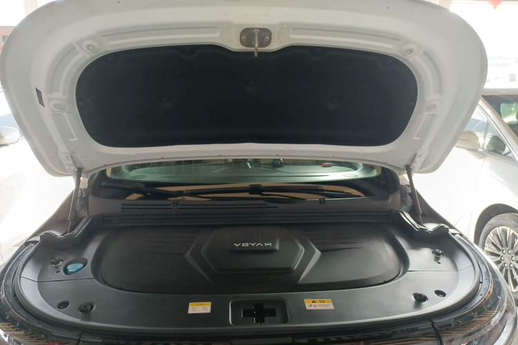 Used VOYAH Dream 2024 PHEV Ultra-Long Range Flagship Edition Engine Bay