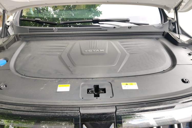 Used VOYAH Dream 2024 PHEV Extended-Range Premium Edition Engine Bay