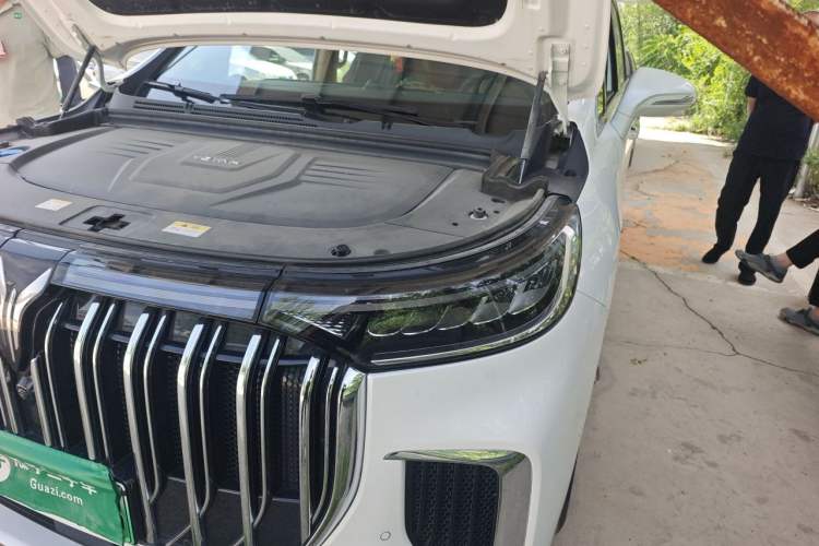 Used VOYAH Dream 2024 PHEV Extended-Range Premium Edition Engine Bay Left