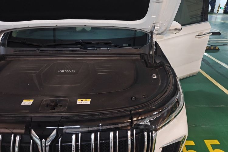 Used VOYAH Dream 2024 PHEV Ultra-Long Range Flagship Edition Engine Bay Left