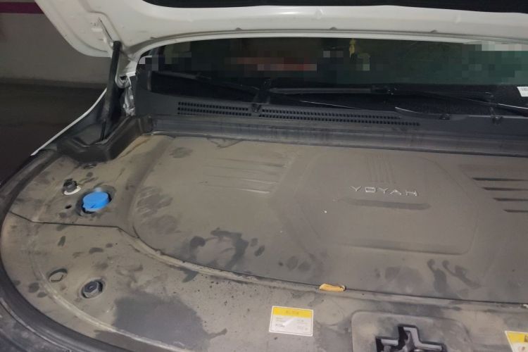 Used VOYAH Dream 2024 PHEV Ultra-Long Range Flagship Edition Engine Bay Right
