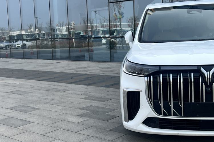 Used VOYAH Dream 2024 PHEV Ultra-Long Range Flagship Edition Exterior 10