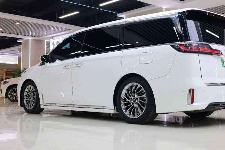 Used VOYAH Dream 2024 PHEV Ultra-Long Range Flagship Edition Exterior 10