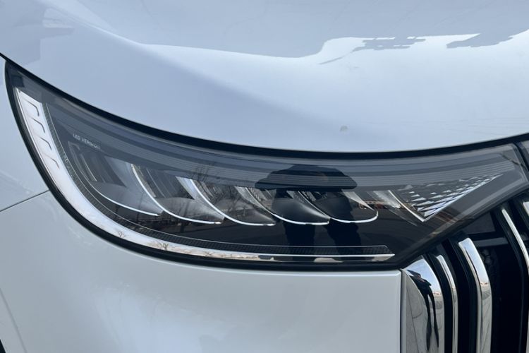 Used VOYAH Dream 2024 PHEV Ultra-Long Range Flagship Edition Exterior 2
