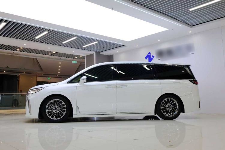 Used VOYAH Dream 2024 PHEV Ultra-Long Range Flagship Edition Exterior 2