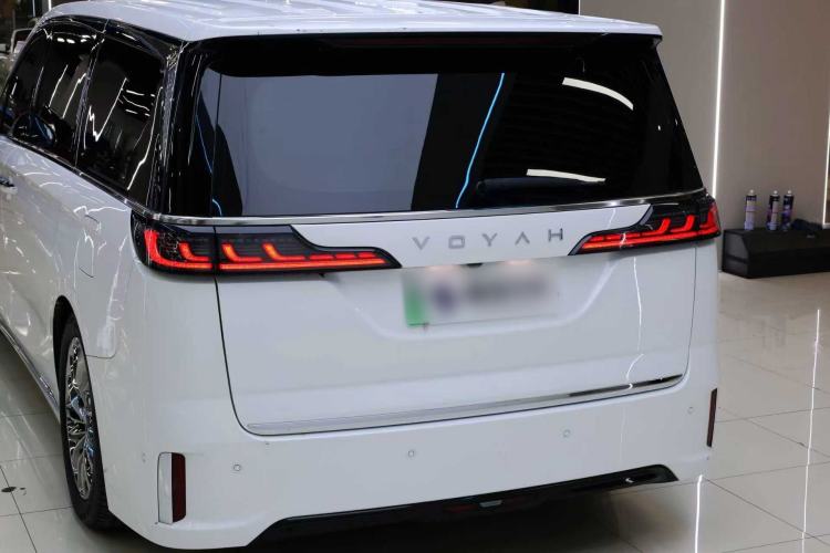 Used VOYAH Dream 2024 PHEV Ultra-Long Range Flagship Edition Exterior 4