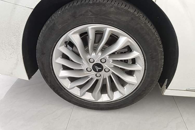 Used VOYAH Dream 2024 PHEV Extended-Range Premium Edition Exterior 5