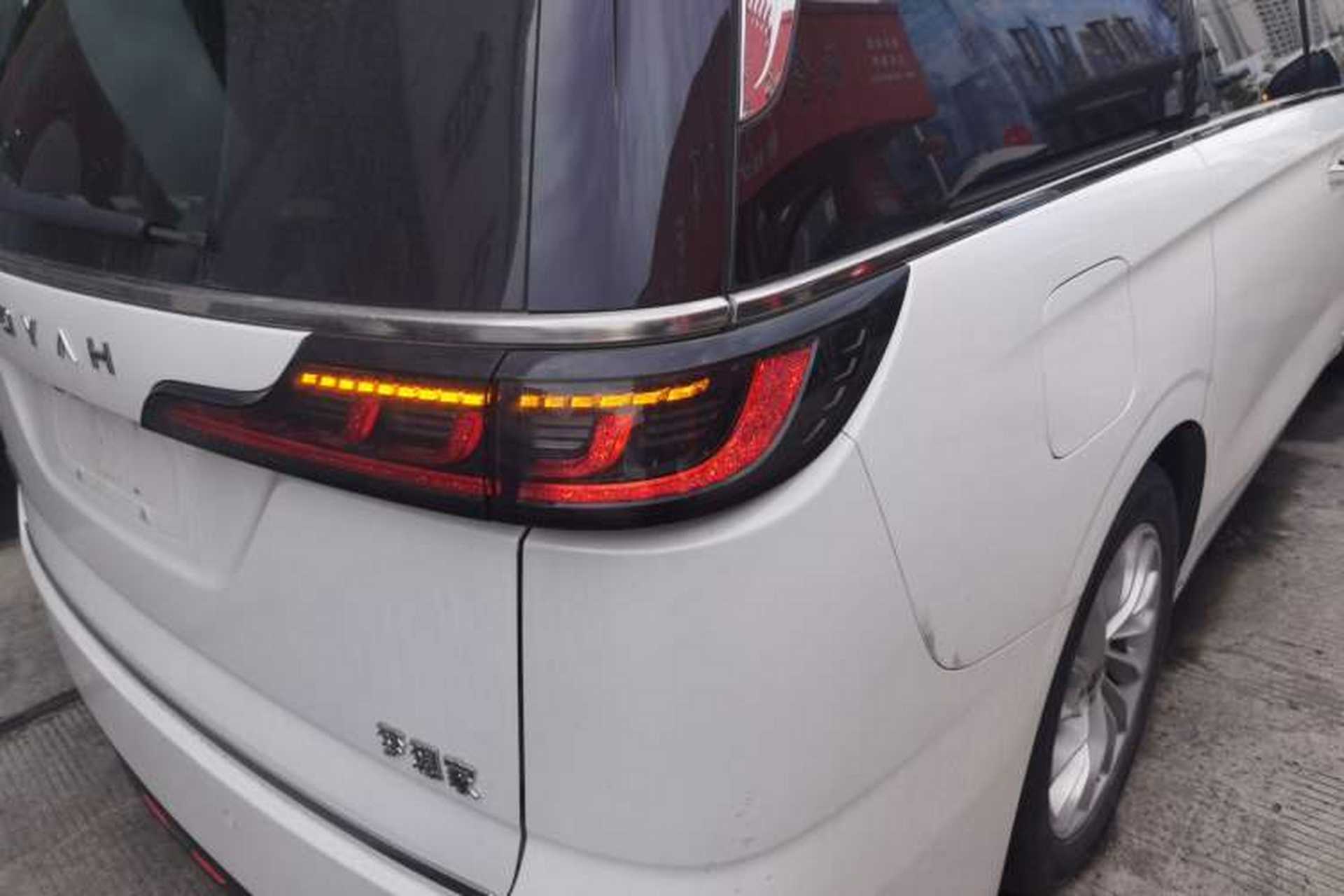 Used VOYAH Dream 2024 PHEV Extended-Range Premium Edition Exterior 6