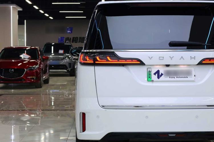 Used VOYAH Dream 2024 PHEV Ultra-Long Range Flagship Edition Exterior 6