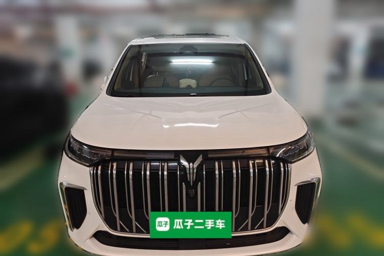 Used VOYAH Dream 2024 PHEV Ultra-Long Range Flagship Edition Front
